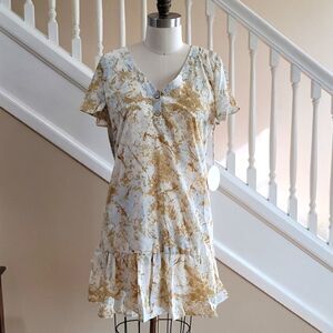 Saints & Hearts A-Line Nuetral Shift Dress with Flounce Sleeves Sz S